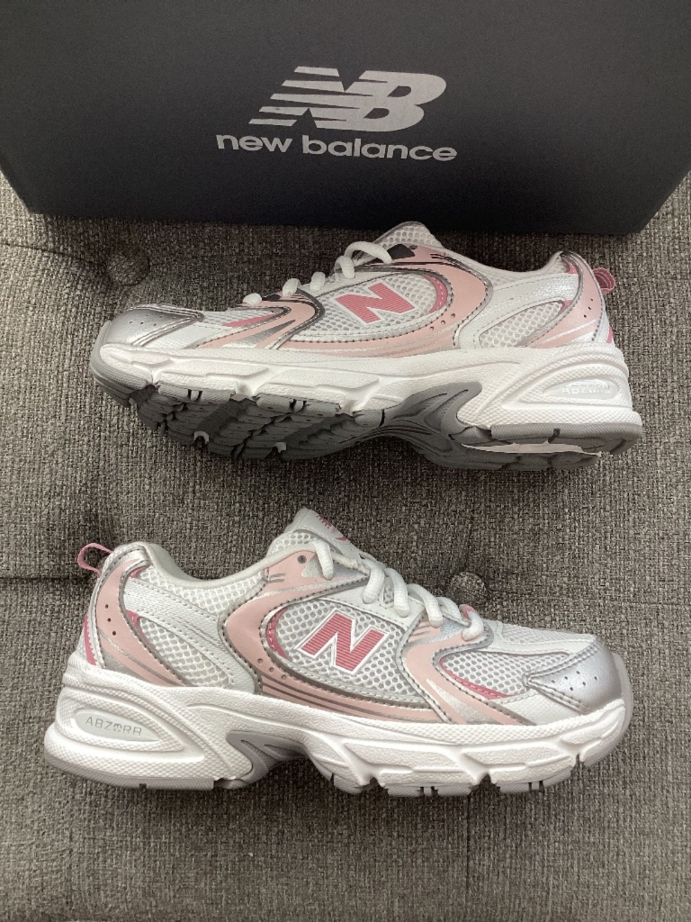 New Balance Big Girls 530 Casual Sneakers, size 3.5